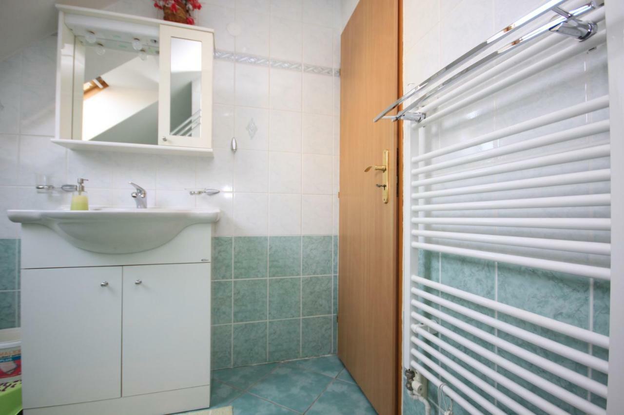 Apartman Pod Cernou Horou Apartment Rožnov pod Radhoštěm Exterior foto